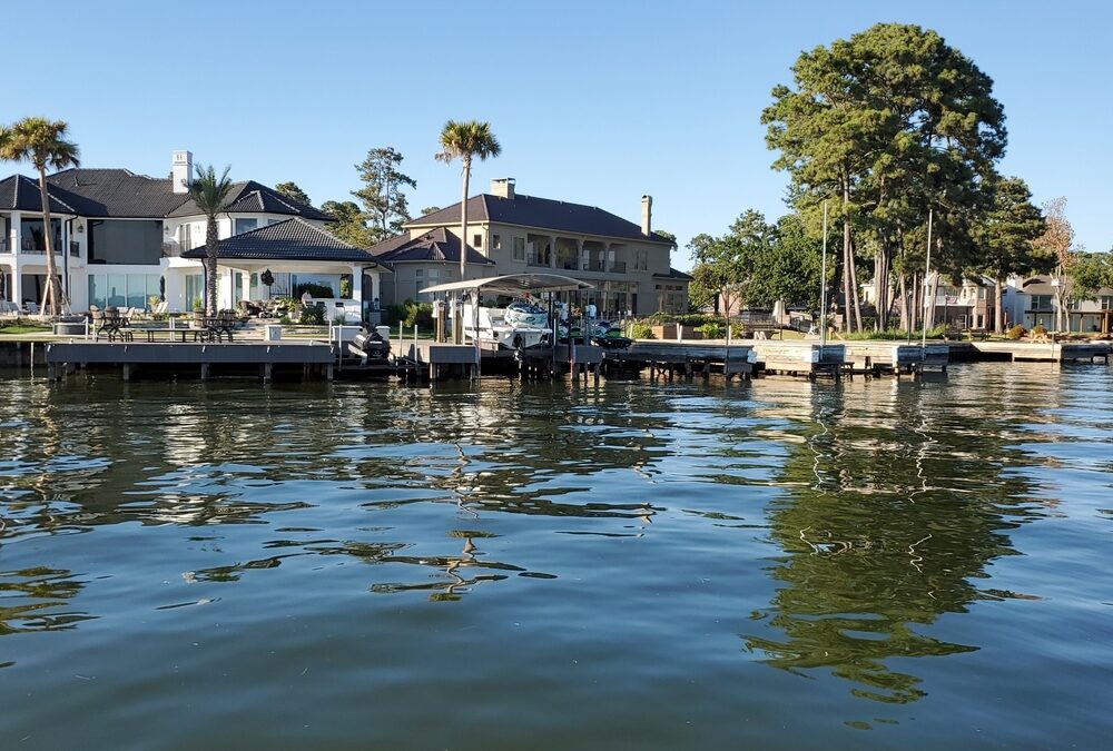 Lake Conroe Waterfront Homes: What to Know