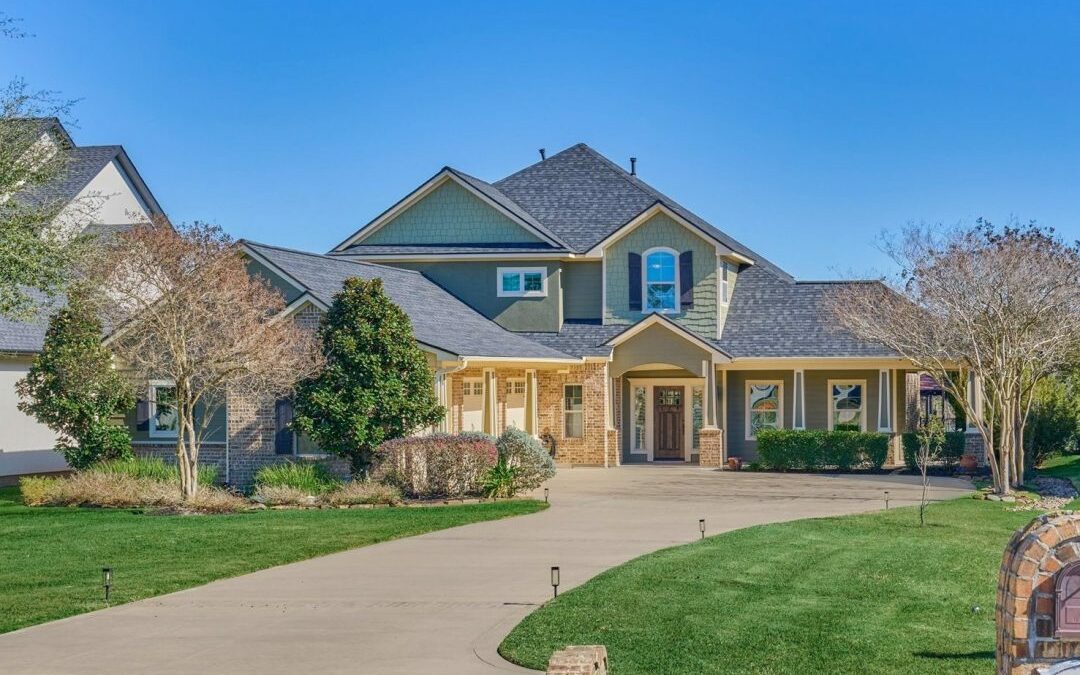 Are Lake Conroe Real Estate Values Increasing or Declining?