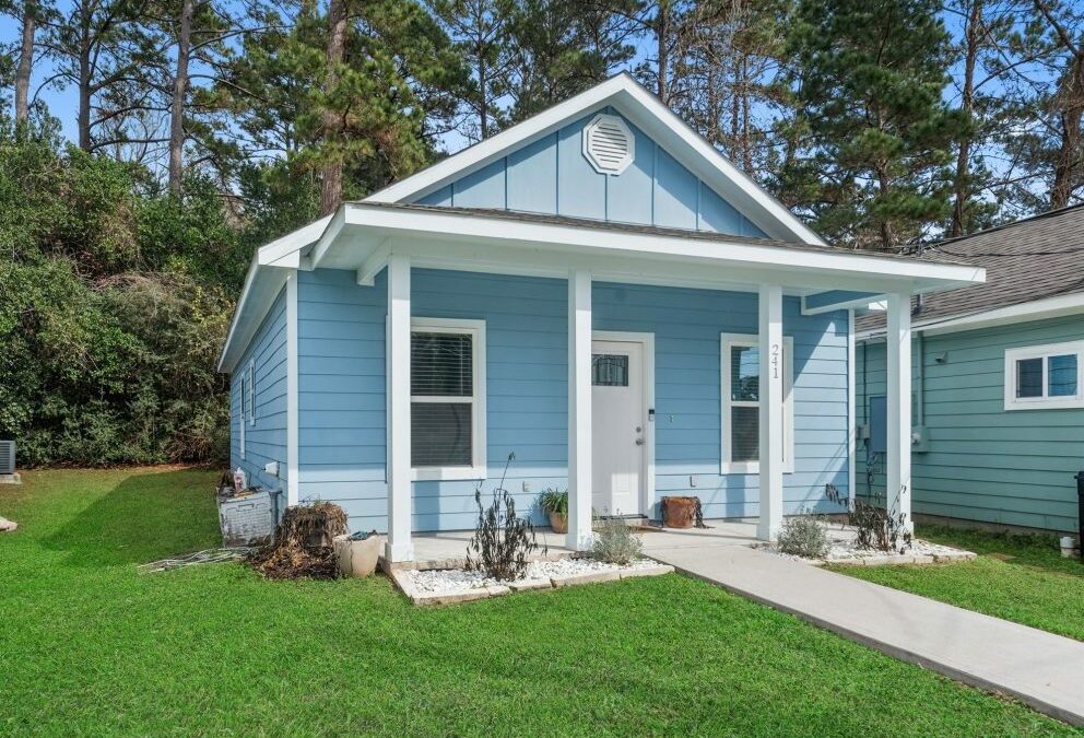 Tips for Booking an Airbnb on Lake Conroe